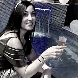 Meet your Posher, Celly